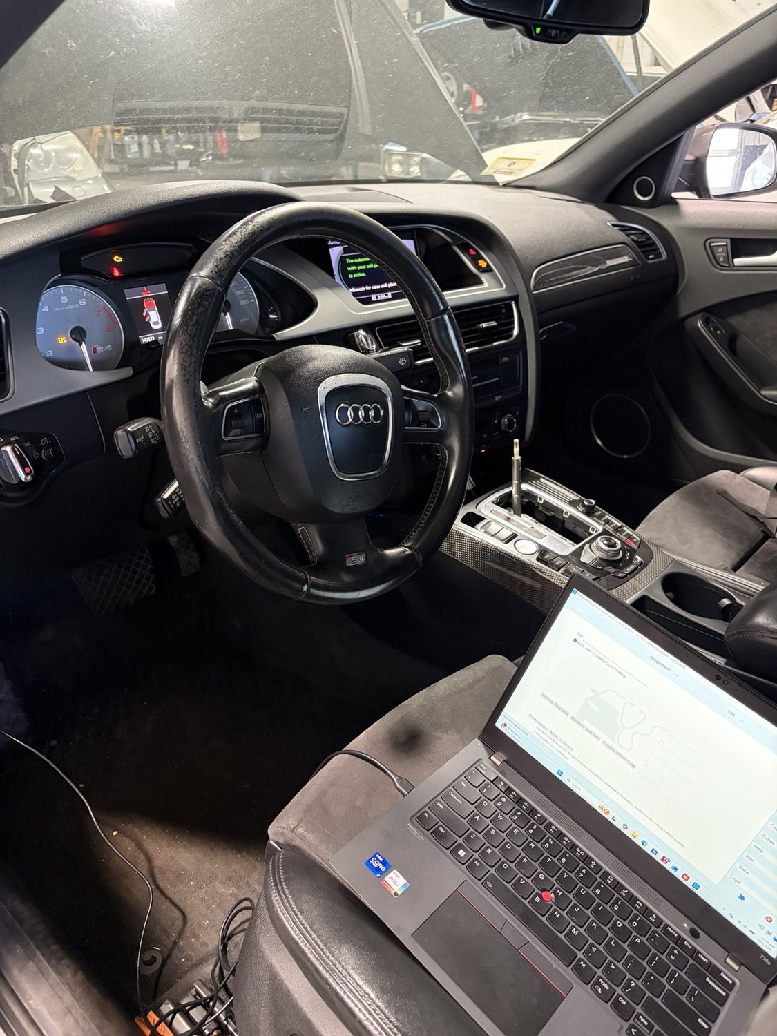 Albano IQ mobile programming setup in an Audi